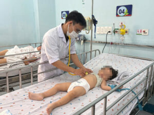 tay chan mieng 2