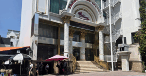 Tham My Vien Mailisa Tphcm Van Mo Cua Don Khach Sau Khi Bi Kham Xet 1304