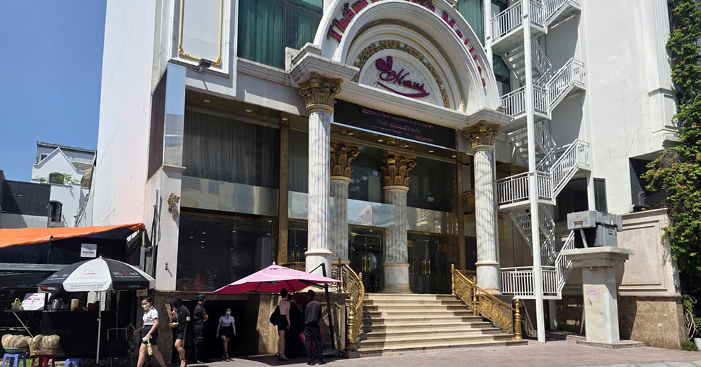 Tham My Vien Mailisa Tphcm Van Mo Cua Don Khach Sau Khi Bi Kham Xet 1304