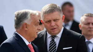 thu tuong hungary orban trai va thu tuong slovakia fico phai anh theo ctk 20260405044444
