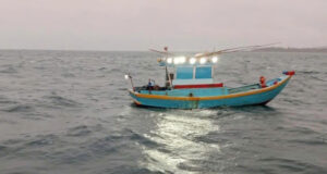 Thuyen Troi Tu Do Tren Bien Ngu Dan Tiep Can Phat Hien Nguoi Dan Ong Da Tu Vong 474