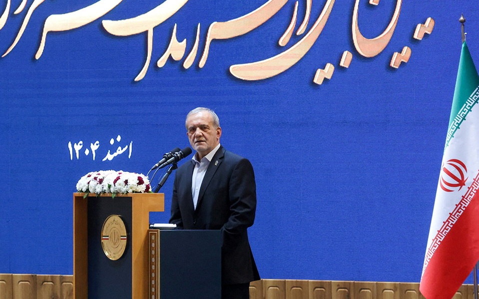 tong thong iran masoud pezeshkian reuters