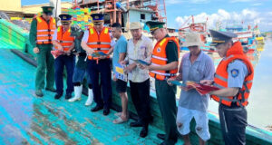 Tphcm Day Manh Tuyen Truyen Ngu Dan Chong Khai Thac Hai San Bat Hop Phap 2722