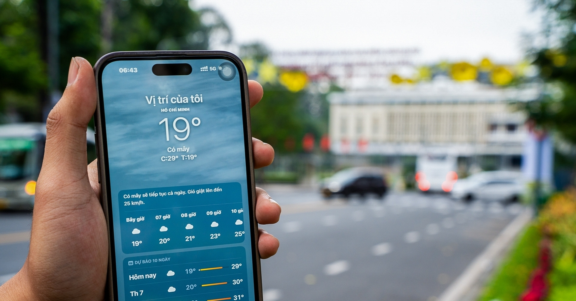 Tphcm Lanh 19 Do C Nguoi Dan Ngo Nhu Dang O Pho Nui Da Lat 1115