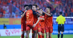 truc tiep bong da ninh binh 1 0 hai phong hoang duc ghi tuyet pham 1648