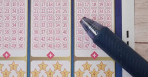 Trung So 102 Ty Dong Nguoi Chong U70 Gia Ngheo De Lua Vo Va Cai Ket 949