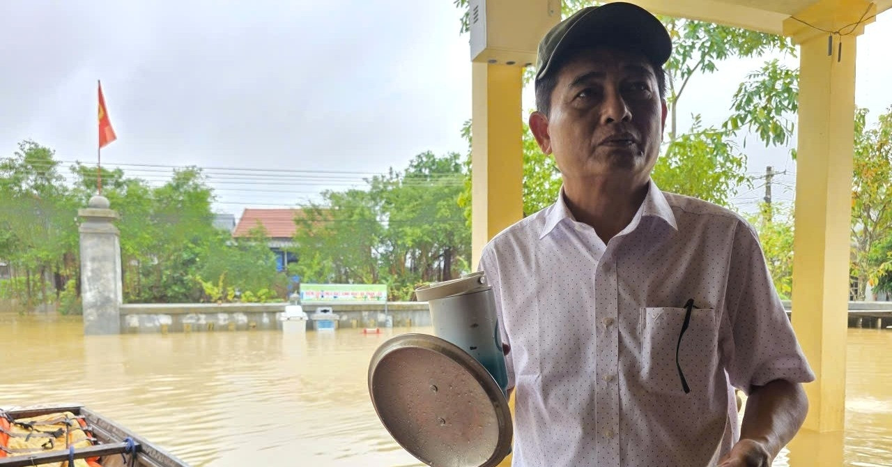 Truong Thon Mang Noi San Luoc Di An Lay Suc Cuu Tro De Phan Qua Cho Dan 2937