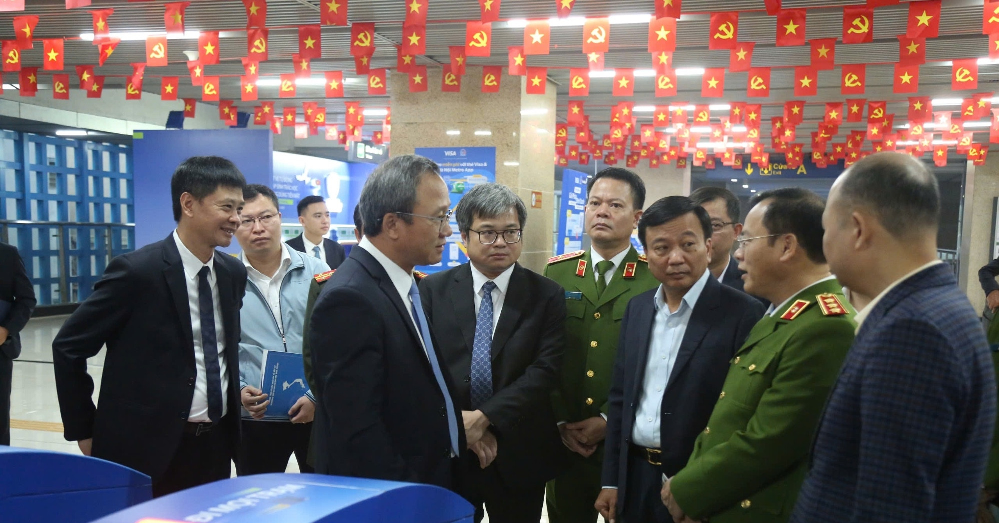 Tu Hom Nay Khach Di Metro Cat Linh Ha Dong Khong Can Mang Tien Mat 1344