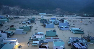 Van Hanh Lap Lung Ho Thuy Dien Xa Lu Khien Dan Vung Ha Du Khong Kip Tro Tay 396