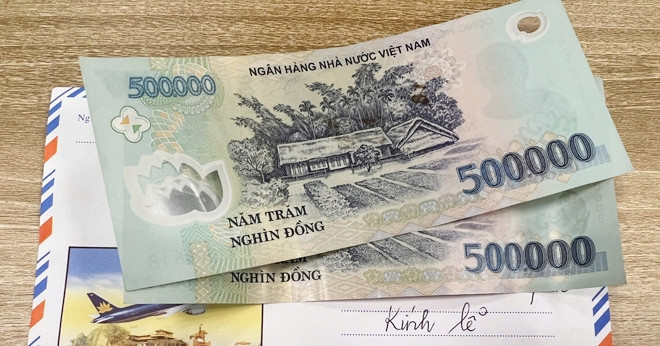 Vi 5 Chiec Phong Bi Phung Vieng Nha Thong Gia Anh Em Khau Chien O Le 49 Ngay Me 2B669087Aab547C8Ae99