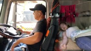 Vi Sao Tai Xe Xe Tai Duong Dai Thuong Dan Theo Mot Phu Nu Ly Do Khien Ai Cung Cam Thong 151726