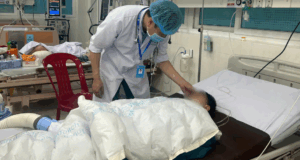 Vu Bo Om 2 Con Nhay Song Tra Khuc Be Gai 2 Tuoi Tu Vong Xac Dinh Danh Tinh Nguoi Bo 2737