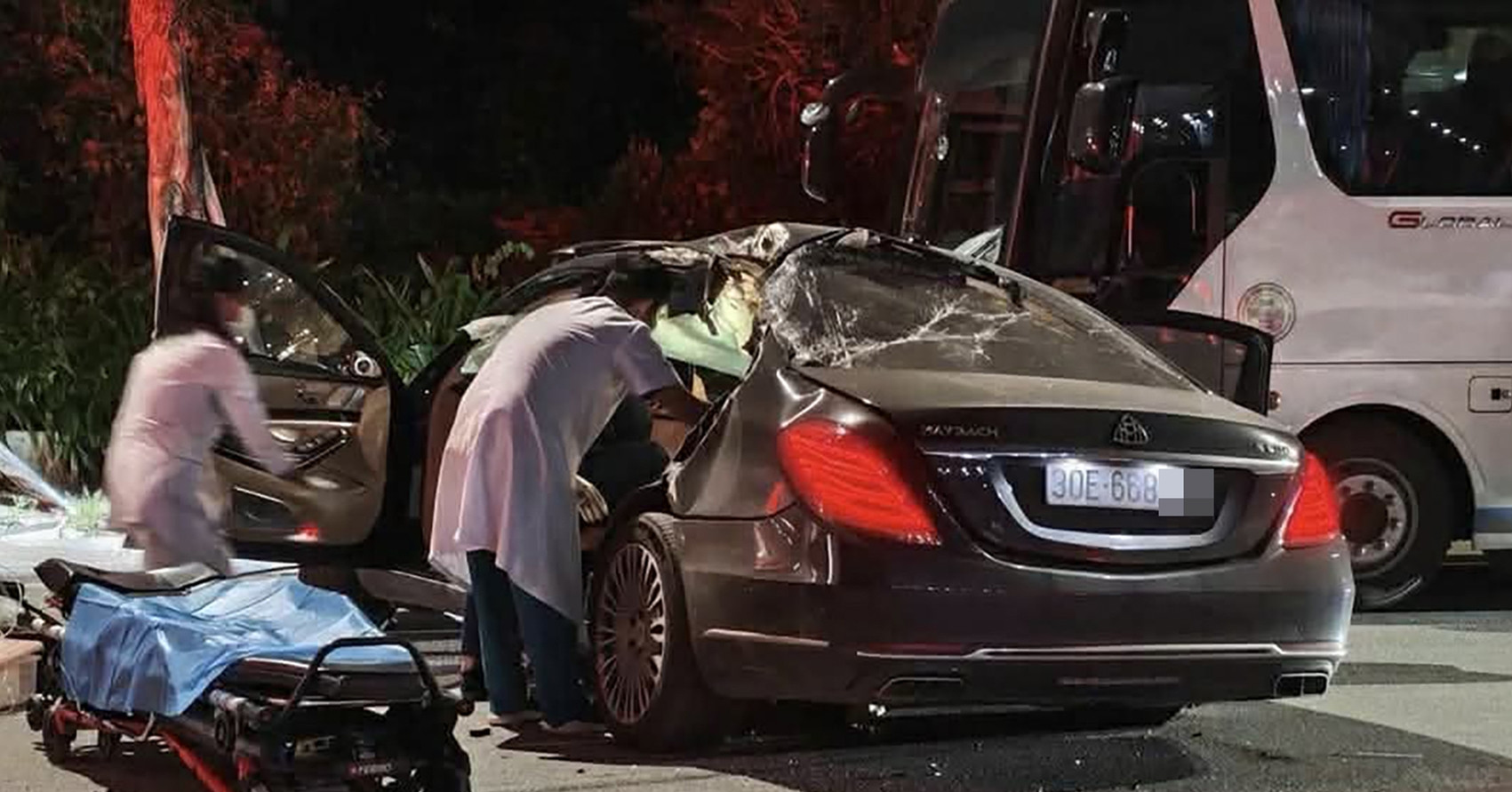 Vu Mercedes Maybach Tong Xe Khach Danh Tinh Nguoi Dan Ong Tu Vong O Ghe Sau Xe Sang 1052