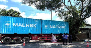 Vụ xe container tông công nông: Thêm 1 nạn nhân tử vong 1 vu xe container tong cong nong them 1 nan nhan tu vong 1030