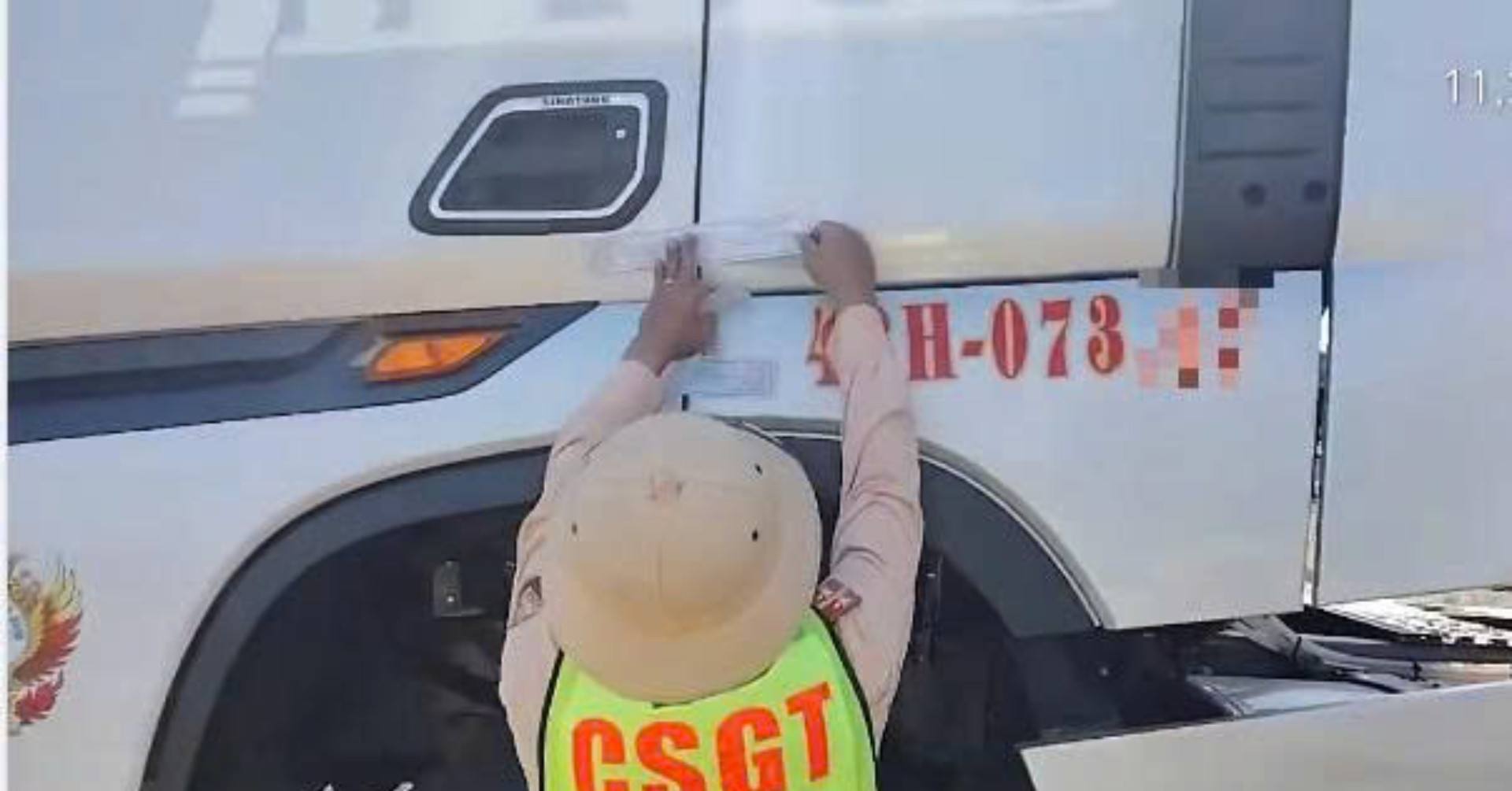 xe dau keo 3 khong ngang nhien chay cao toc csgt niem phong 7 ngay 738