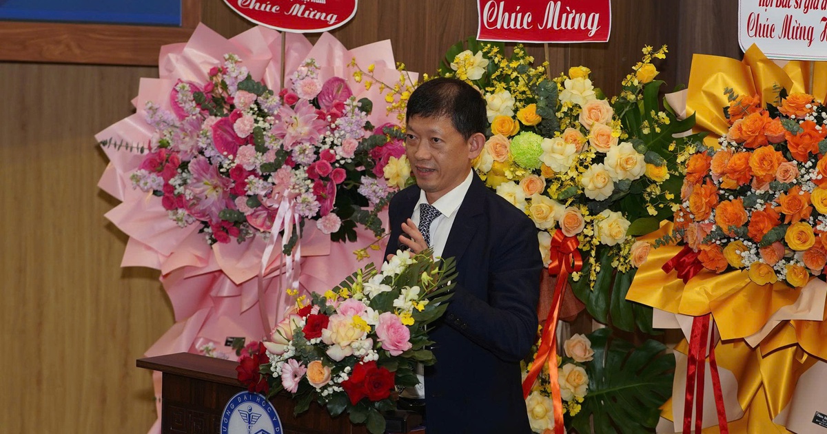 Z7218898932036 D217650196Ebb6B1D7D7Ee2D937C29Fe 176302339682073375284 176 0 1207 1649 Crop 176302341