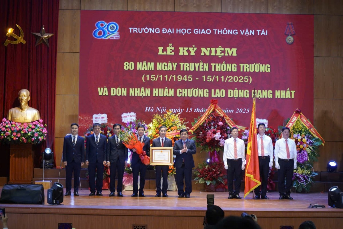 Z7226088439028 8D91E8B341489E9Bd7A0B72D48A4Ef1420251115111941