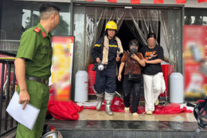 Cháy siêu thị ở Hà Nội, khói dày đặc, người mắc kẹt phải lên sân thượng lánh nạn 1 z7892547769309 2ae63a03bd6b767337798c7bbfe41269 2026